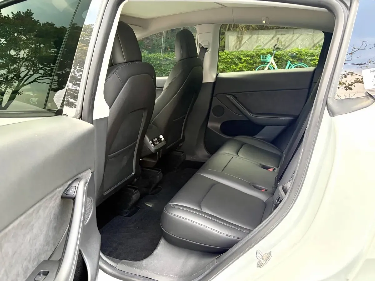 2022 Tesla Model Y BEV 60KWH,autocango,china used car exporter,china ev exporter,chinese used car exporter,chinese used ev exporter