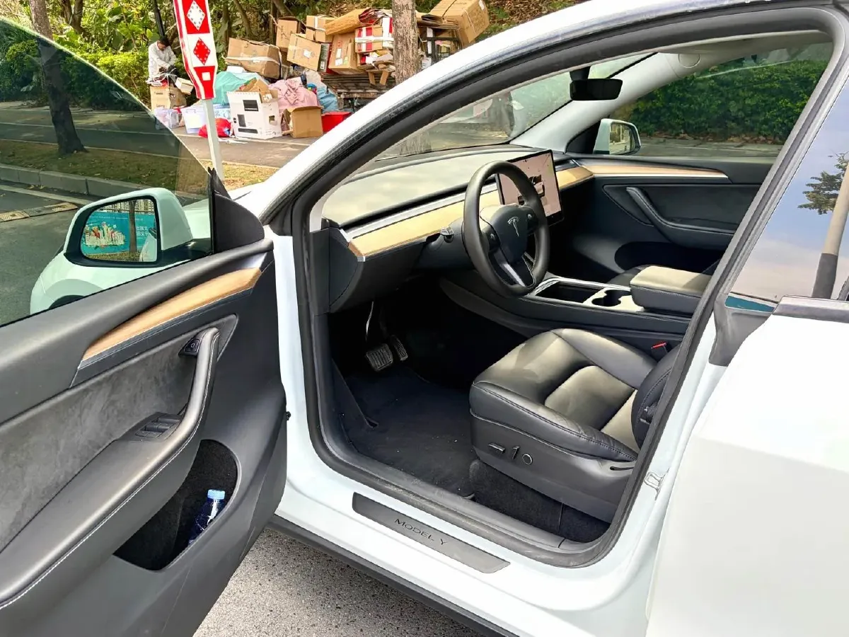 2022 Tesla Model Y BEV 60KWH,autocango,china used car exporter,china ev exporter,chinese used car exporter,chinese used ev exporter