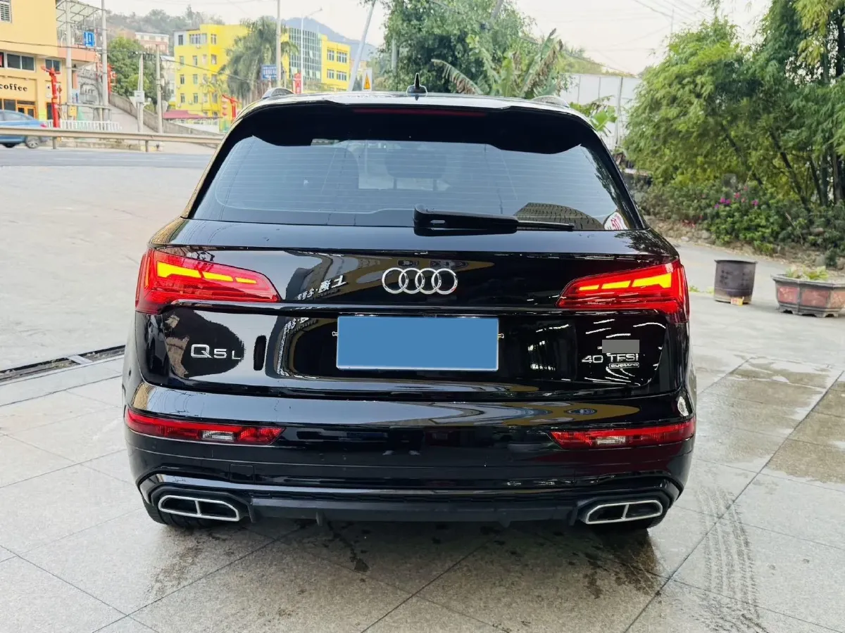2023 Audi Q5L 2.0T 190HP L4 7DCT,autocango,china used car exporter,china ev exporter,chinese used car exporter,chinese used ev exporter