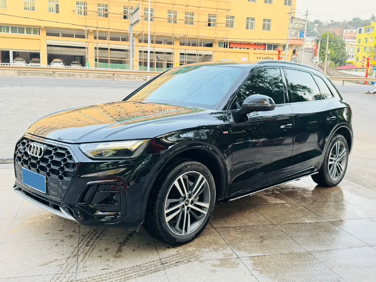2023 Audi Q5L 2.0T 190HP L4 7DCT,autocango,china used car exporter,china ev exporter,chinese used car exporter,chinese used ev exporter