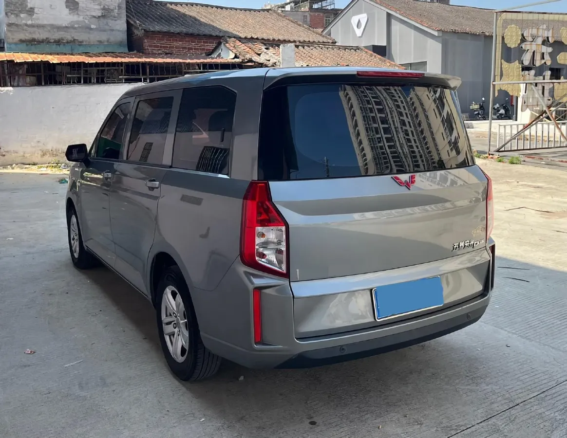 2021 WuLing HongGuang Plus 1.5L 99HP L4 6MT,autocango,china used car exporter,china ev exporter,chinese used car exporter,chinese used ev exporter