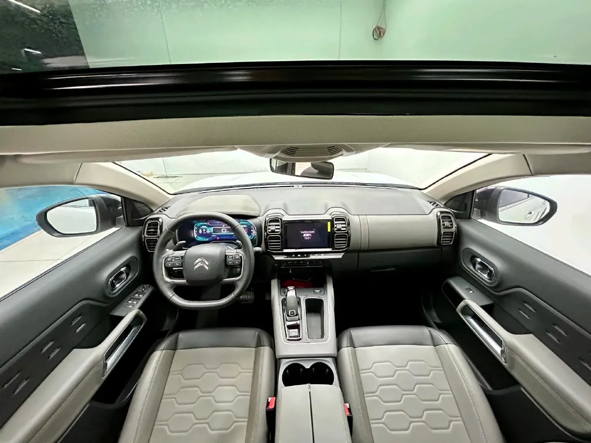 2021 Citroen C5 Aircross 1.6T 170HP L4 8AT,autocango,china used car exporter,china ev exporter,chinese used car exporter,chinese used ev exporter