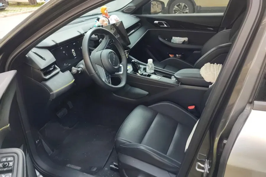 2023 MAXUS G50 1.5T 181HP L4 7DCT,autocango,china used car exporter,china ev exporter,chinese used car exporter,chinese used ev exporter