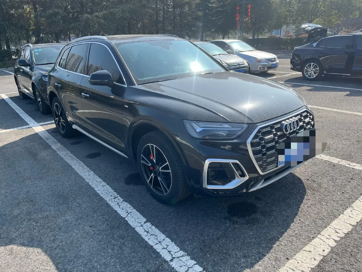 2023 Audi Q5L 2.0T 190HP L4 7DCT,autocango,china used car exporter,china ev exporter,chinese used car exporter,chinese used ev exporter