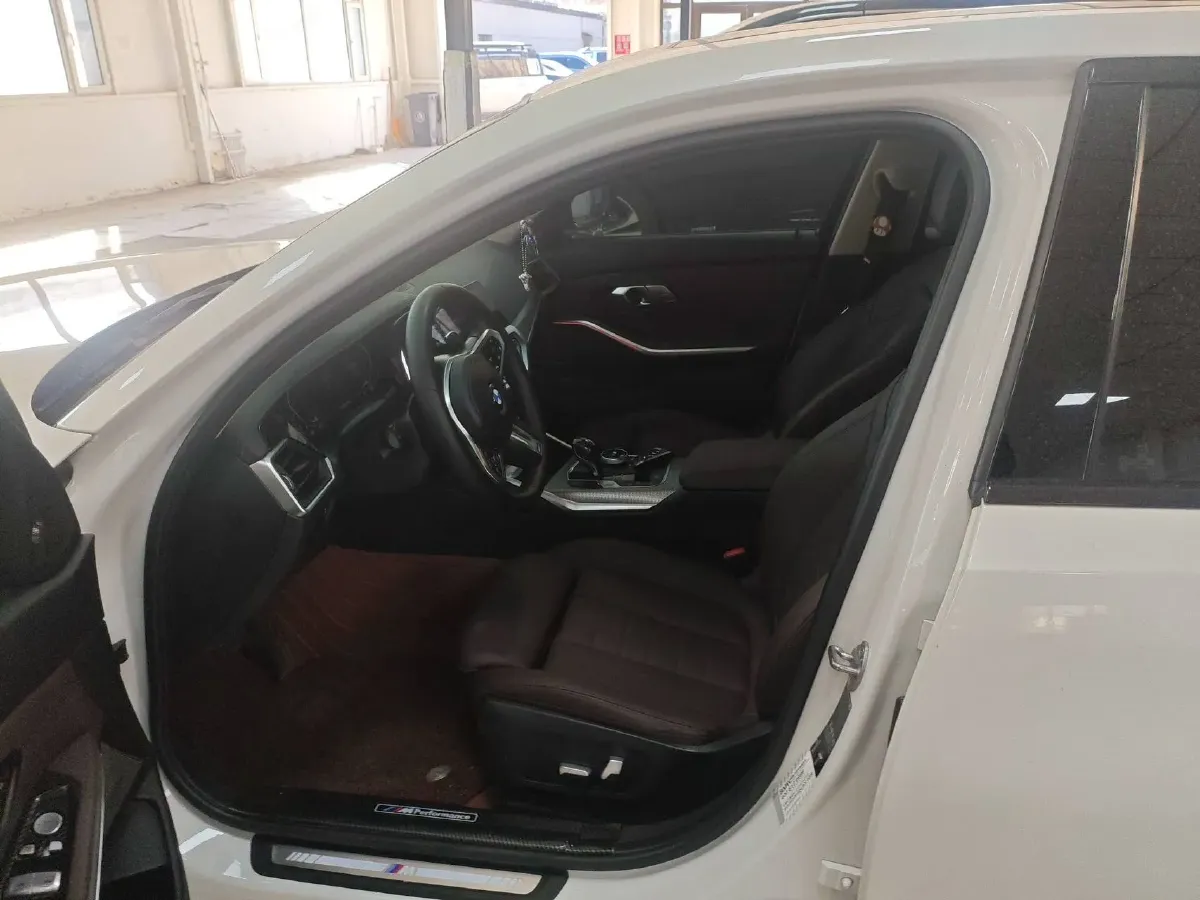 2020 BMW 3 Series 2.0T 184HP L4 8AT,autocango,china used car exporter,china ev exporter,chinese used car exporter,chinese used ev exporter
