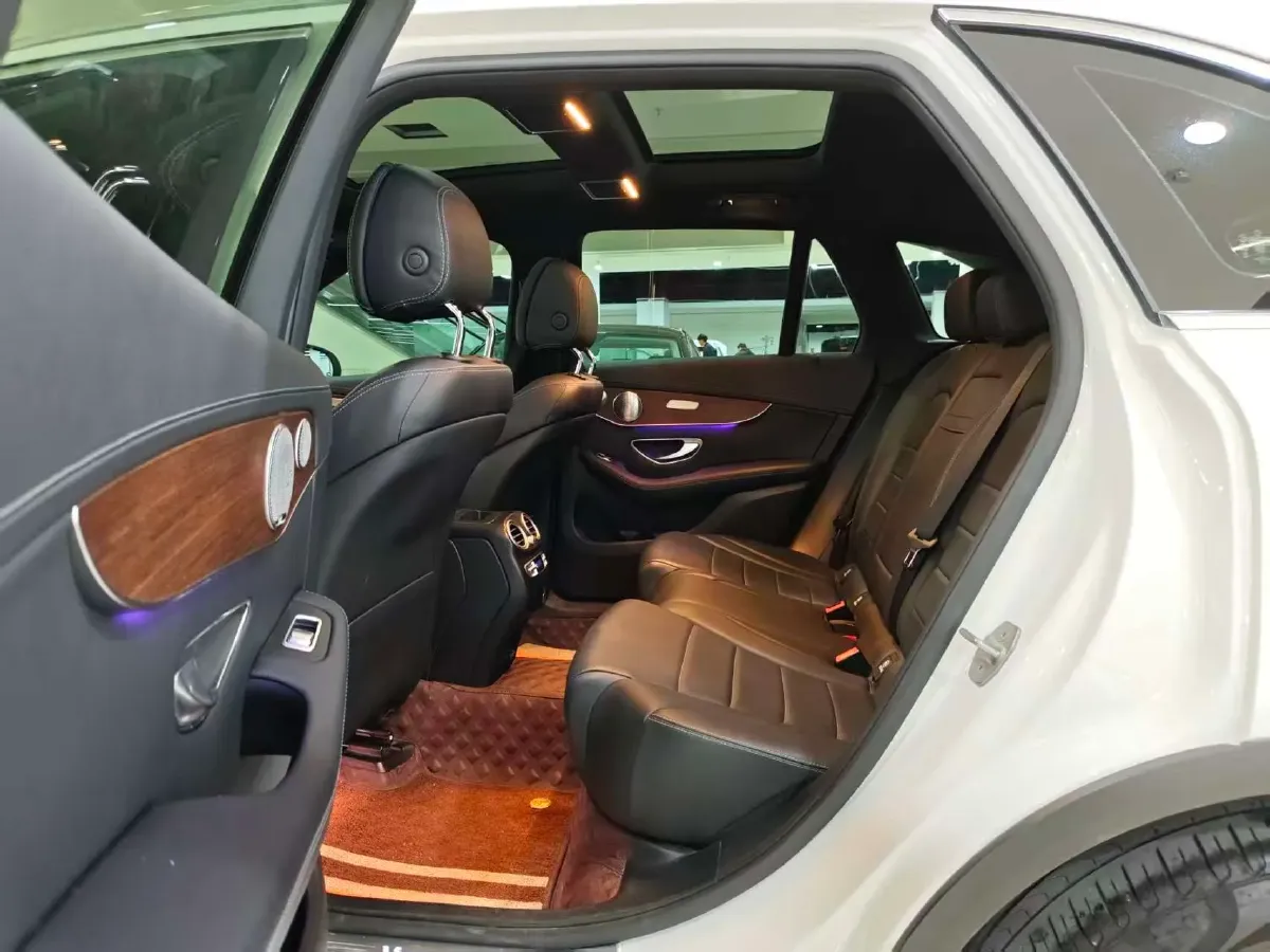 2021 Mercedes-Benz GLC Class 2.0T 258HP L4 9AT,autocango,china used car exporter,china ev exporter,chinese used car exporter,chinese used ev exporter