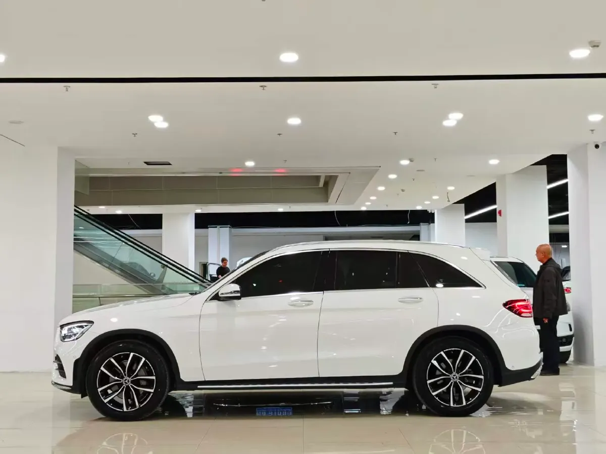 2021 Mercedes-Benz GLC Class 2.0T 258HP L4 9AT,autocango,china used car exporter,china ev exporter,chinese used car exporter,chinese used ev exporter