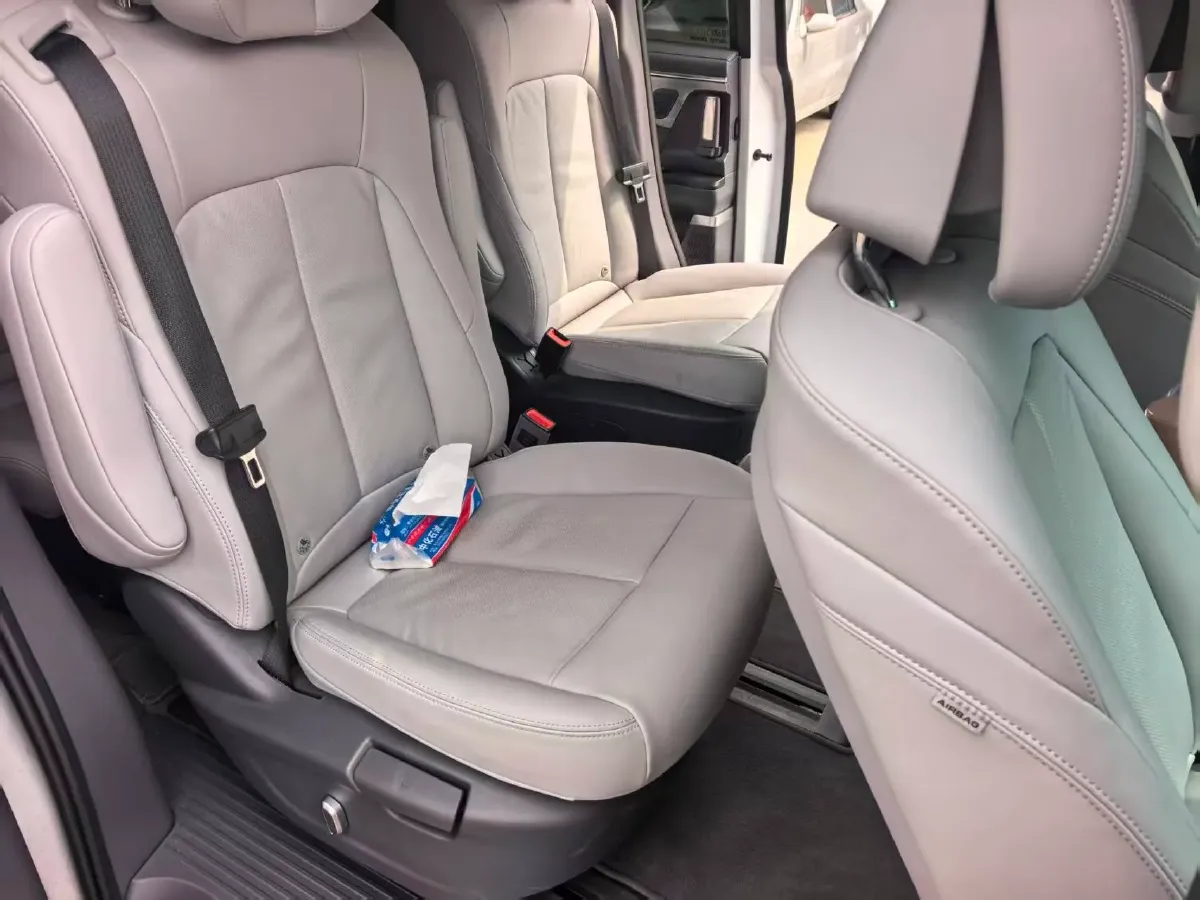 2025 Buick GL8 2.0T 237HP L4 9AT,autocango,china used car exporter,china ev exporter,chinese used car exporter,chinese used ev exporter