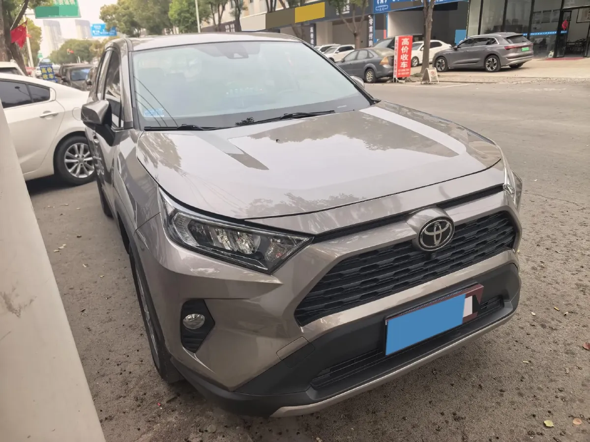2021 Toyota RAV4 2.0L 171HP L4 CVT,autocango,china used car exporter,china ev exporter,chinese used car exporter,chinese used ev exporter