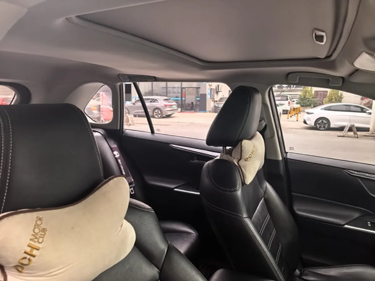 2021 Toyota RAV4 2.0L 171HP L4 CVT,autocango,china used car exporter,china ev exporter,chinese used car exporter,chinese used ev exporter