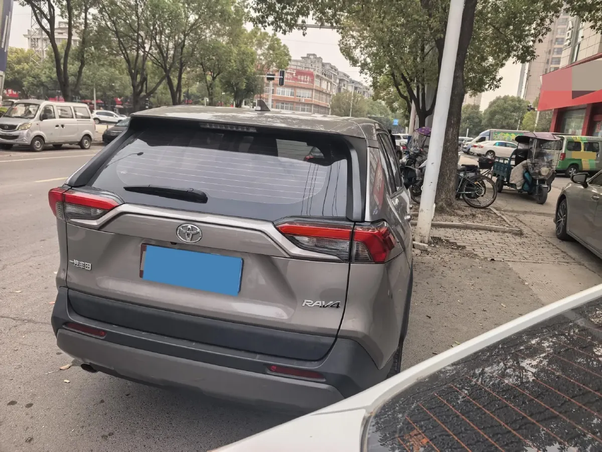 2021 Toyota RAV4 2.0L 171HP L4 CVT,autocango,china used car exporter,china ev exporter,chinese used car exporter,chinese used ev exporter