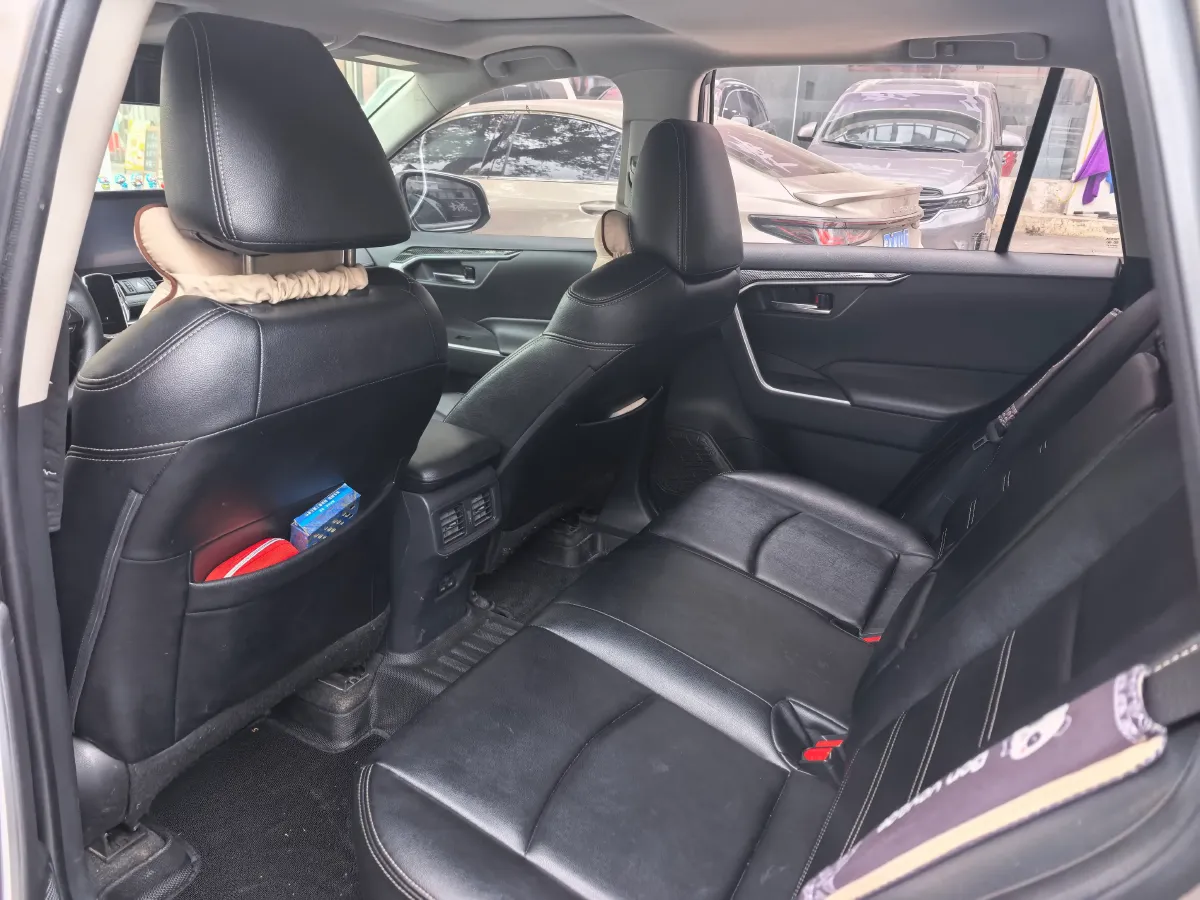 2021 Toyota RAV4 2.0L 171HP L4 CVT,autocango,china used car exporter,china ev exporter,chinese used car exporter,chinese used ev exporter