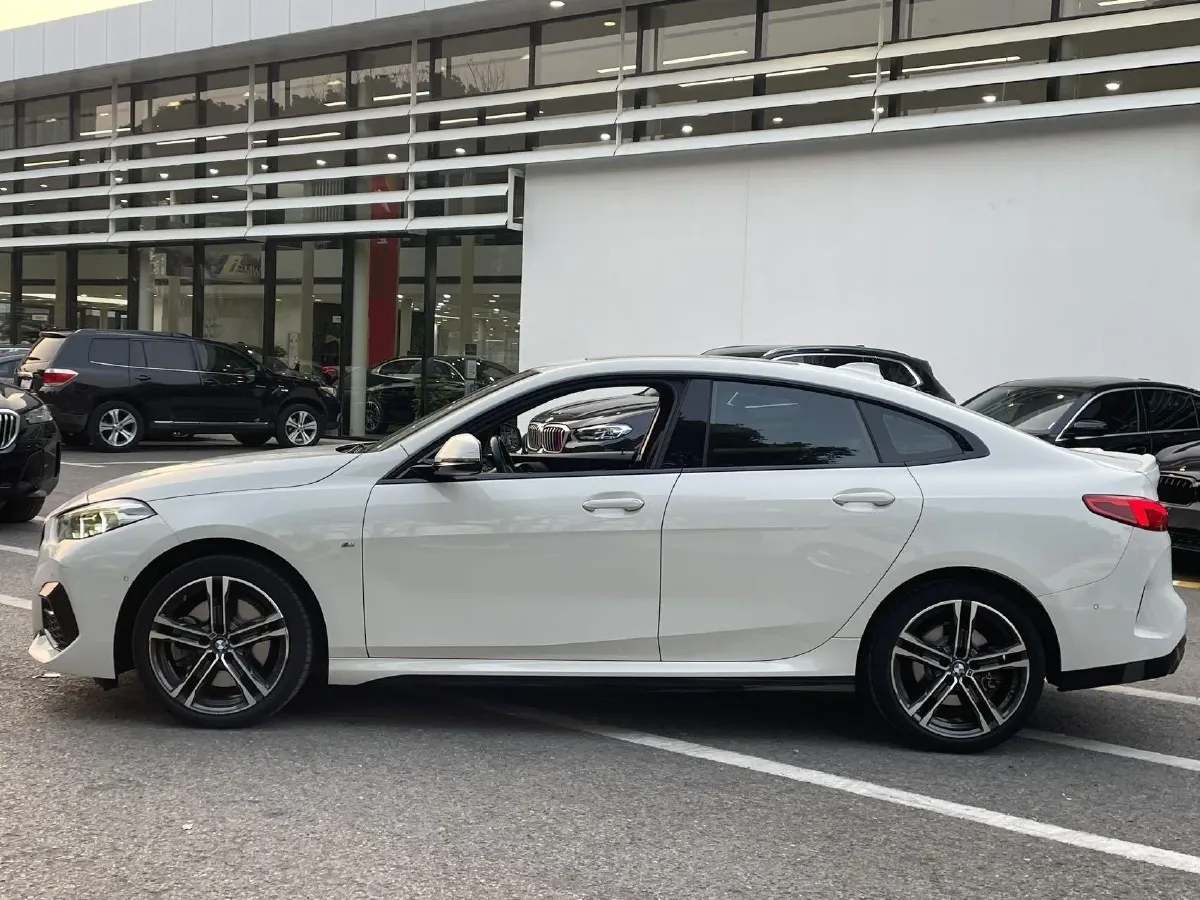 2021 BMW 2 Series 2.0T 192HP L4 7DCT,autocango,china used car exporter,china ev exporter,chinese used car exporter,chinese used ev exporter