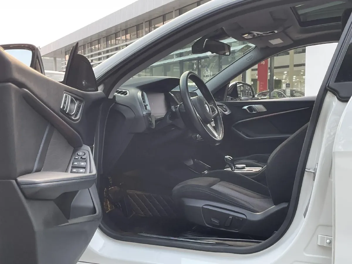 2021 BMW 2 Series 2.0T 192HP L4 7DCT,autocango,china used car exporter,china ev exporter,chinese used car exporter,chinese used ev exporter