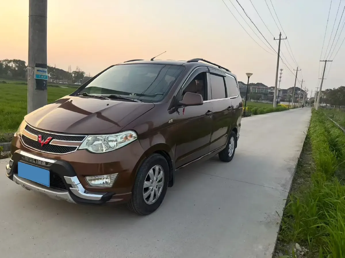 2016 WuLing HongGuang 1.5L 112HP L4 5MT,autocango,china used car exporter,china ev exporter,chinese used car exporter,chinese used ev exporter