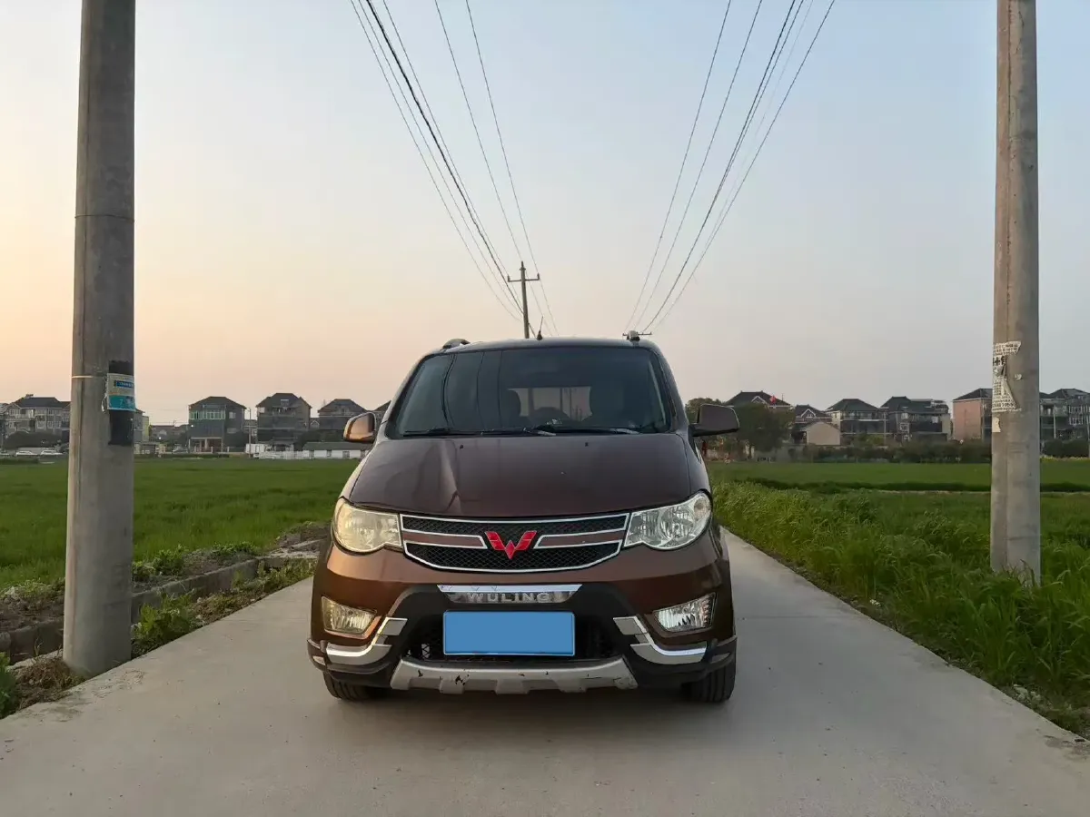 2016 WuLing HongGuang 1.5L 112HP L4 5MT,autocango,china used car exporter,china ev exporter,chinese used car exporter,chinese used ev exporter