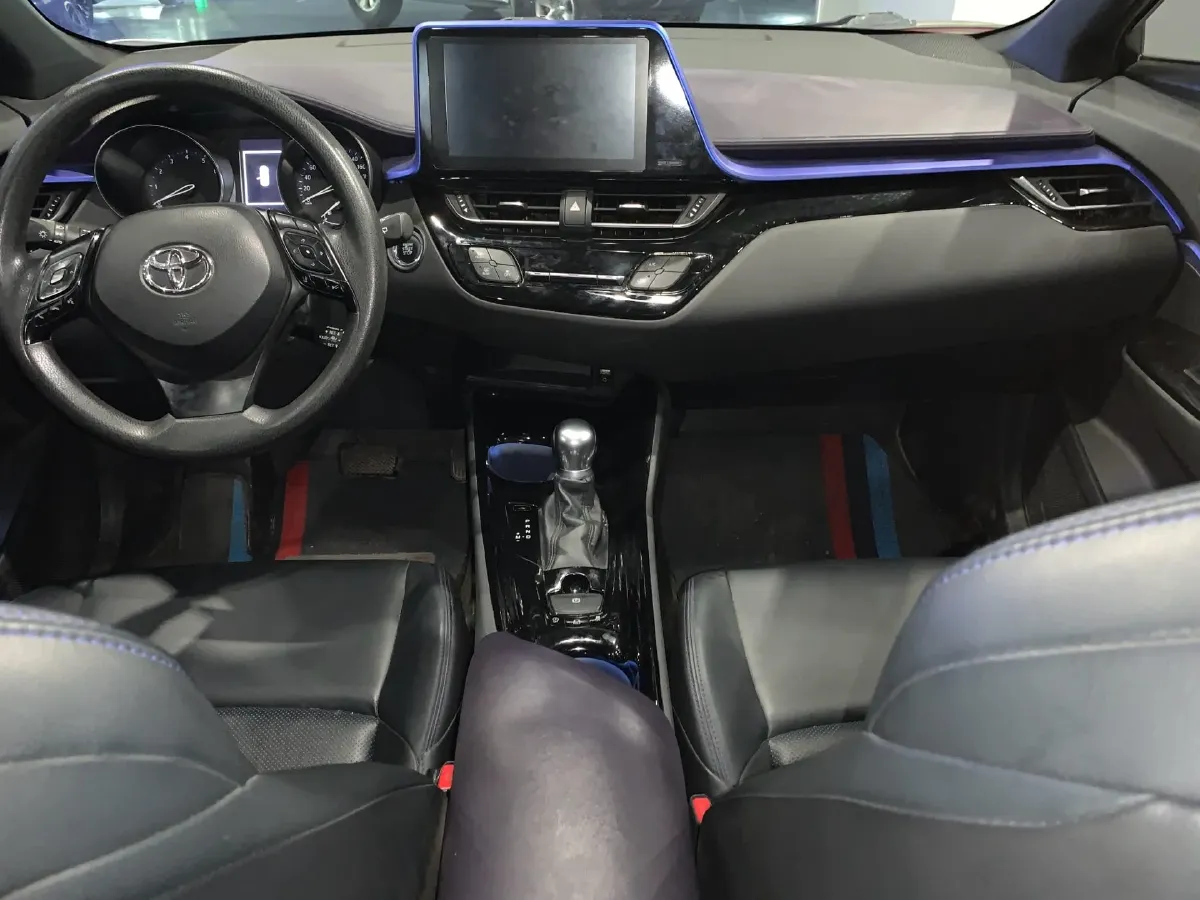 2020 Toyota C-HR 2.0L 171HP L4 CVT,autocango,china used car exporter,china ev exporter,chinese used car exporter,chinese used ev exporter