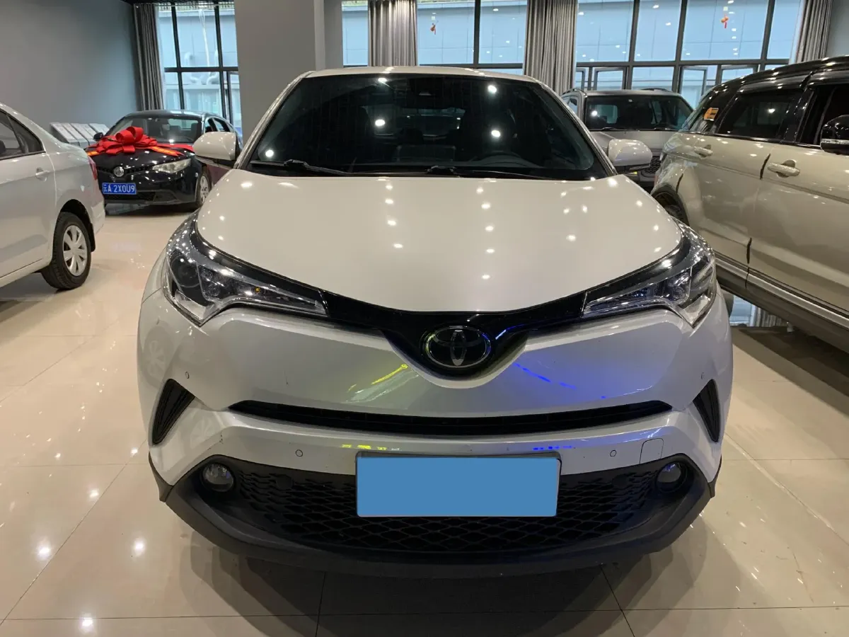 2020 Toyota C-HR 2.0L 171HP L4 CVT,autocango,china used car exporter,china ev exporter,chinese used car exporter,chinese used ev exporter