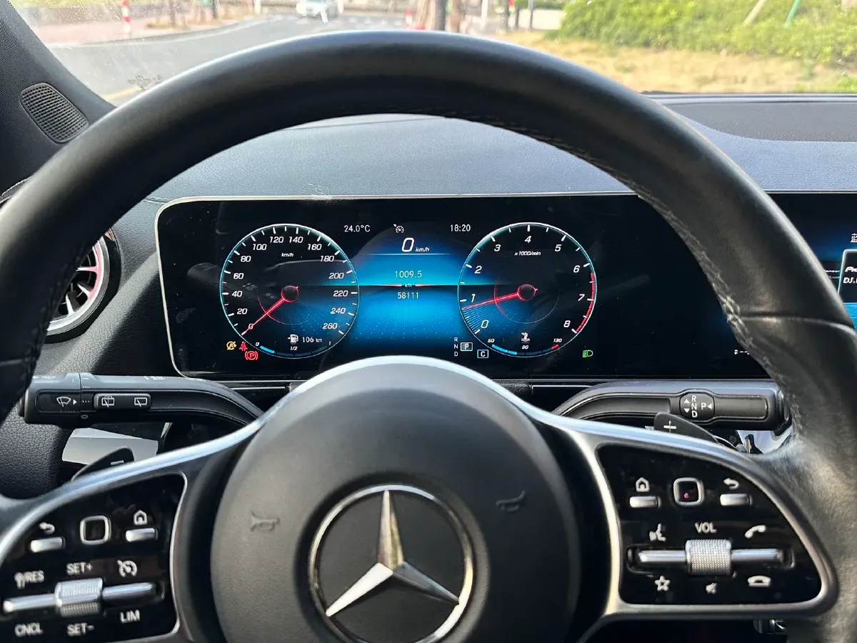 2020 Mercedes-Benz GLA Class 1.3T 163HP L4 7DCT,autocango,china used car exporter,china ev exporter,chinese used car exporter,chinese used ev exporter