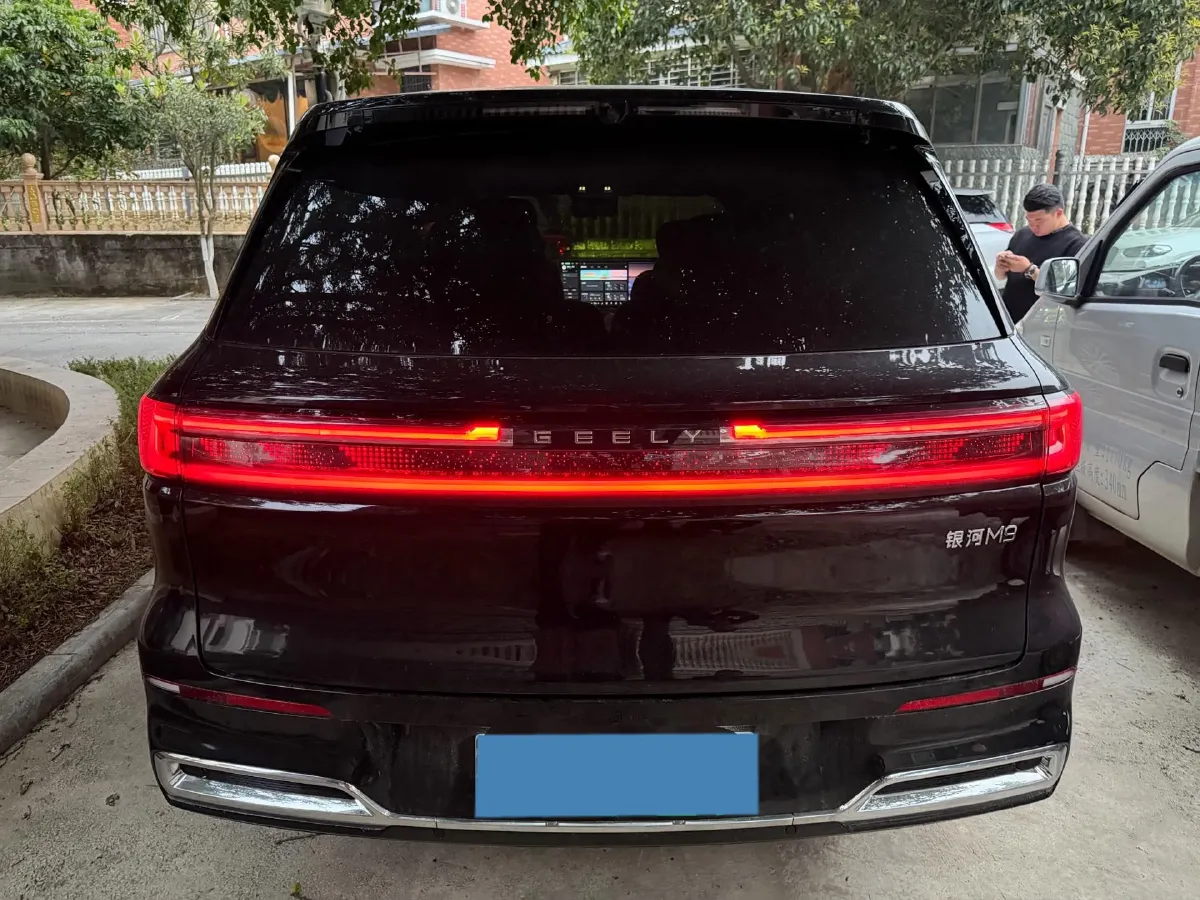 2025 Volkswagen Tiguan L 2.0T 220HP L4 7DCT,autocango,china used car exporter,china ev exporter,chinese used car exporter,chinese used ev exporter