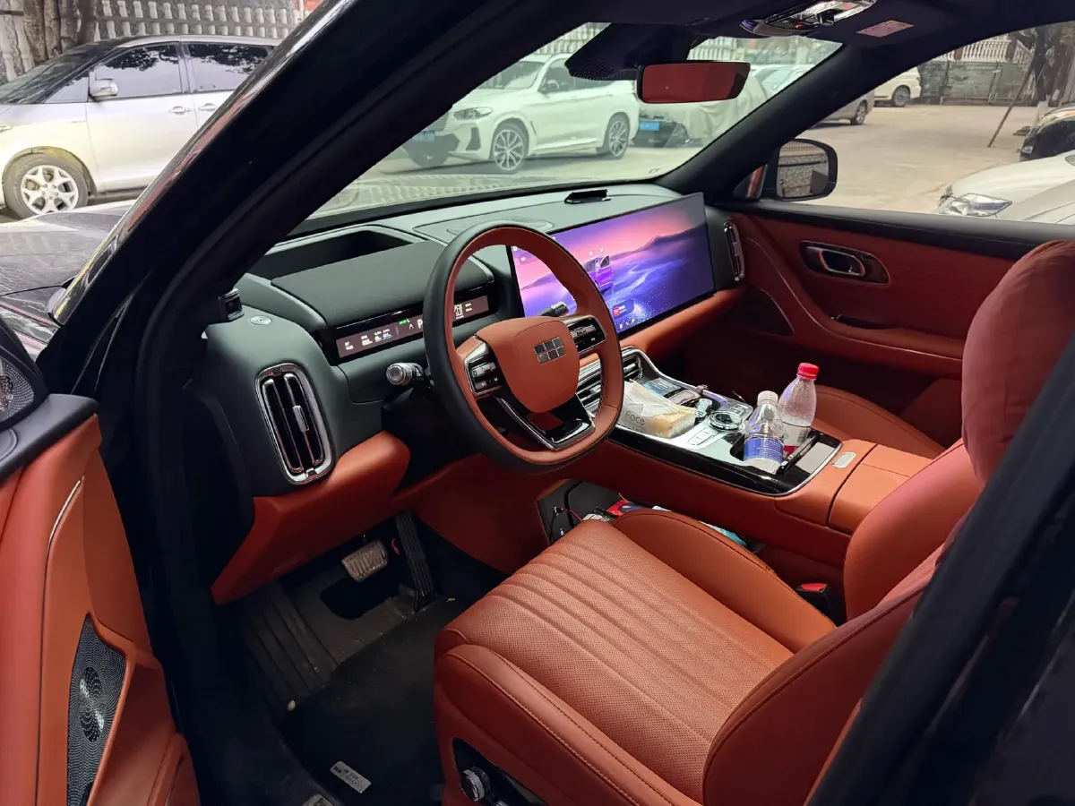 2025 Volkswagen Tiguan L 2.0T 220HP L4 7DCT,autocango,china used car exporter,china ev exporter,chinese used car exporter,chinese used ev exporter