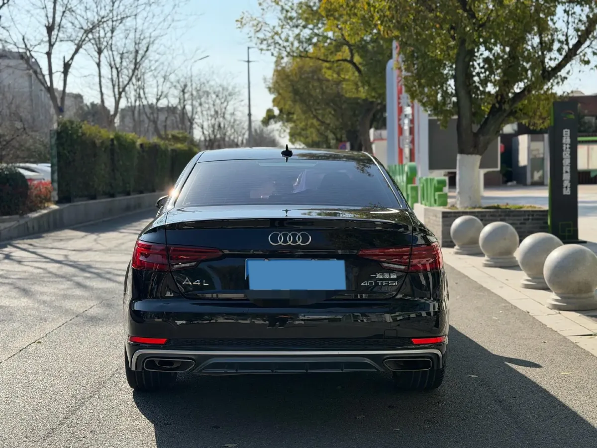 2019 Audi A4L 2.0T 190HP L4 7DCT,autocango,china used car exporter,china ev exporter,chinese used car exporter,chinese used ev exporter