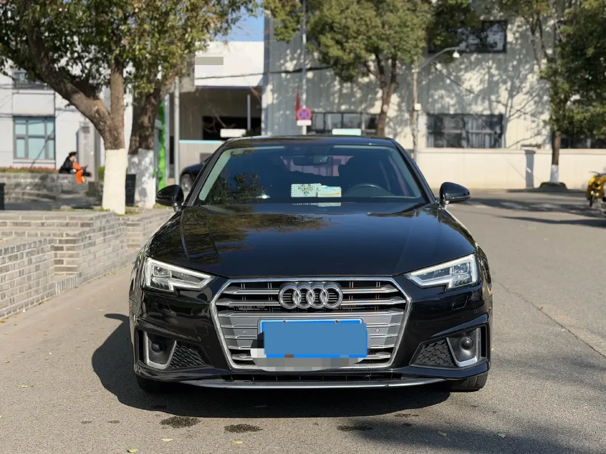 2019 Audi A4L 2.0T 190HP L4 7DCT,autocango,china used car exporter,china ev exporter,chinese used car exporter,chinese used ev exporter