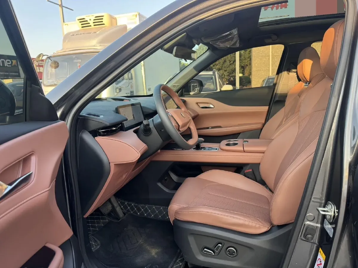 2025 ChangAn UNI-Z 1.5T 188HP L4 7DCT,autocango,china used car exporter,china ev exporter,chinese used car exporter,chinese used ev exporter