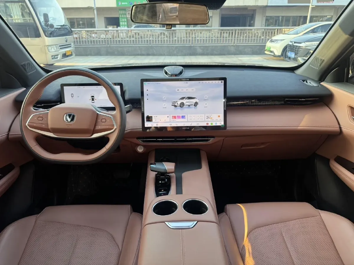 2025 ChangAn UNI-Z 1.5T 188HP L4 7DCT,autocango,china used car exporter,china ev exporter,chinese used car exporter,chinese used ev exporter