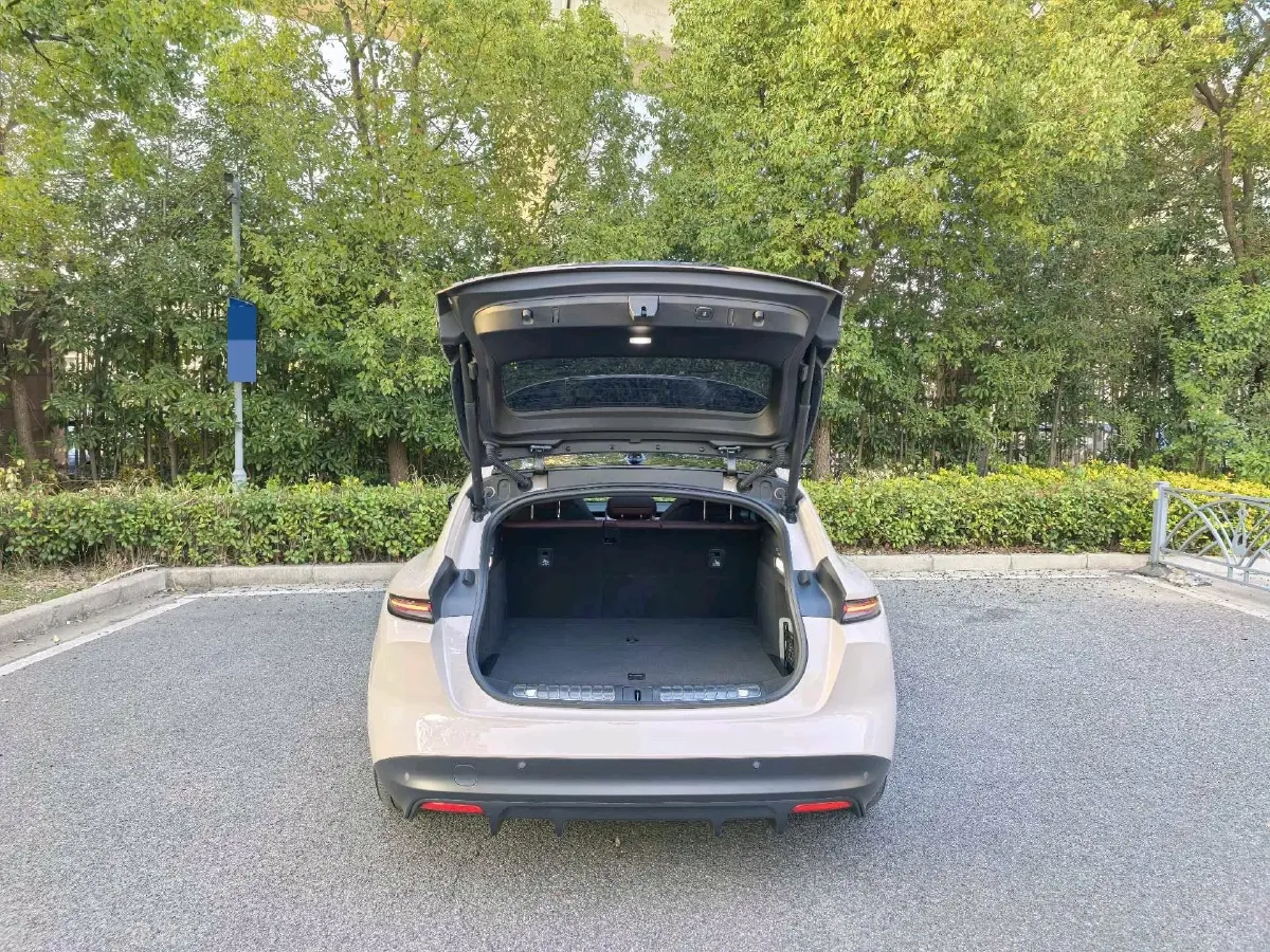 2024 NIO ET5T BEV 75KWH,autocango,china used car exporter,china ev exporter,chinese used car exporter,chinese used ev exporter