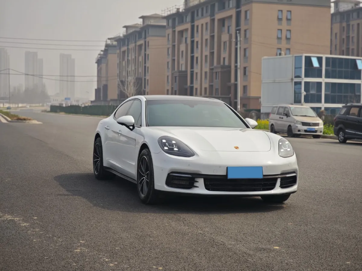 2019 Porsche Panamera 2.9T 330HP V6 8DCT,autocango,china used car exporter,china ev exporter,chinese used car exporter,chinese used ev exporter