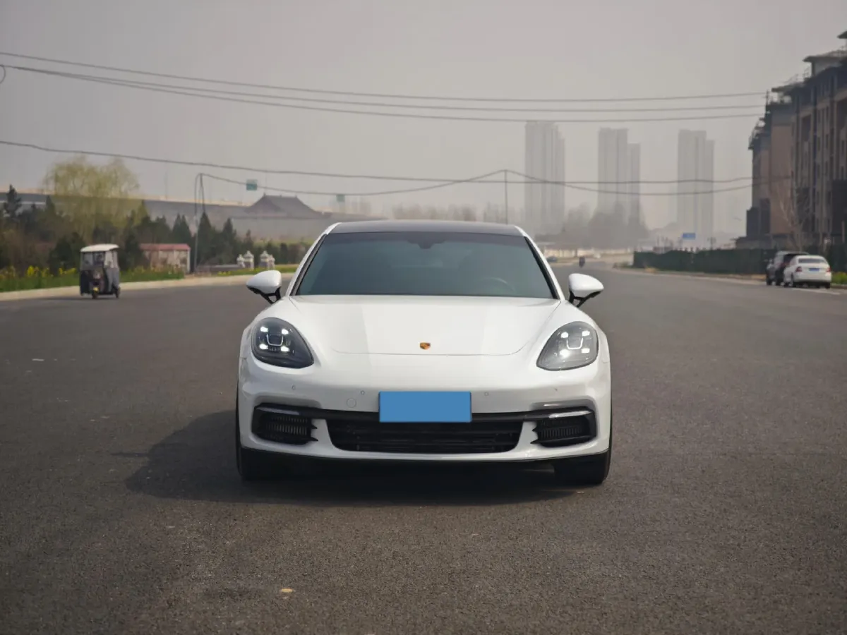 2019 Porsche Panamera 2.9T 330HP V6 8DCT,autocango,china used car exporter,china ev exporter,chinese used car exporter,chinese used ev exporter