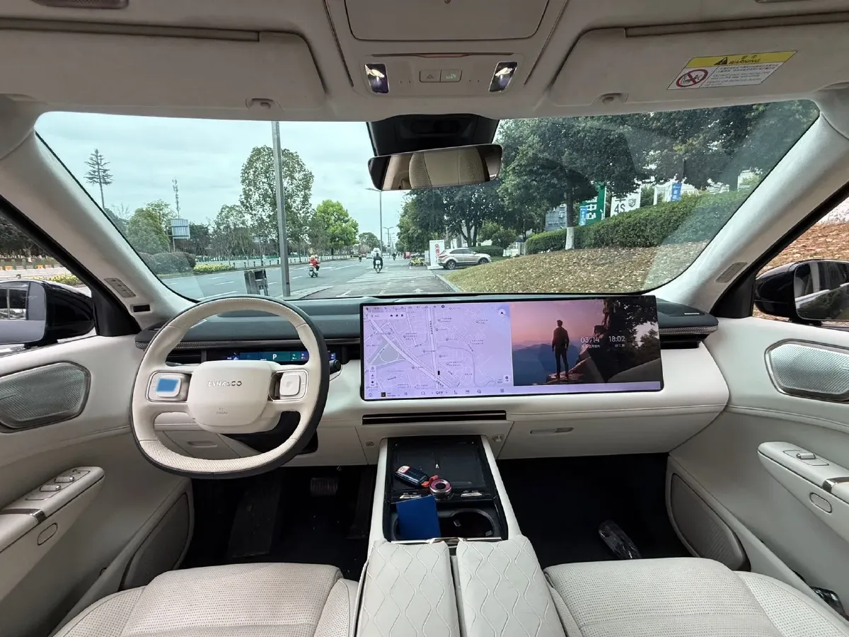 2025 LYNK&CO 900 2.0T 254HP L4 3DHT PHEV,autocango,china used car exporter,china ev exporter,chinese used car exporter,chinese used ev exporter