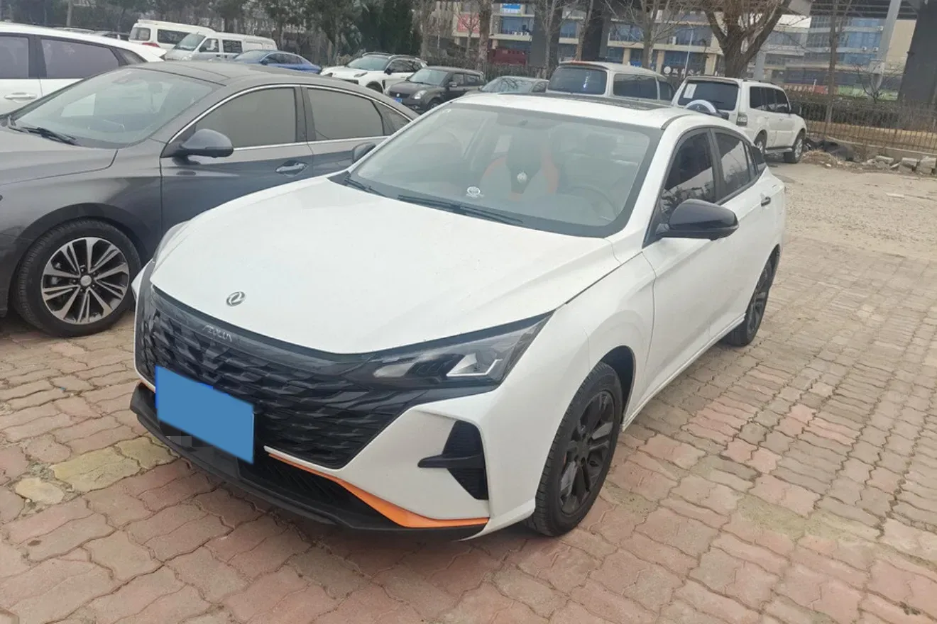 2023 DongFeng Aeolus YiXuan 1.5L 125HP L4 6DCT,autocango,china used car exporter,china ev exporter,chinese used car exporter,chinese used ev exporter