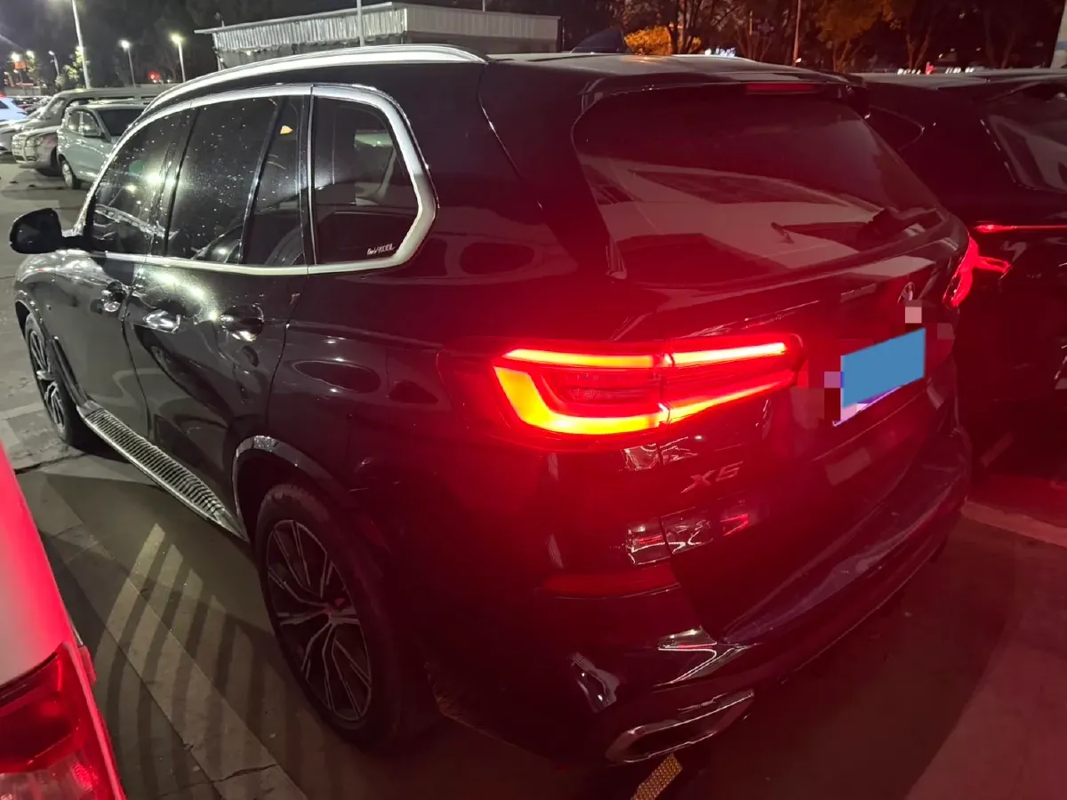 2021 BMW X5 2.0T 265HP L4 8AT,autocango,china used car exporter,china ev exporter,chinese used car exporter,chinese used ev exporter