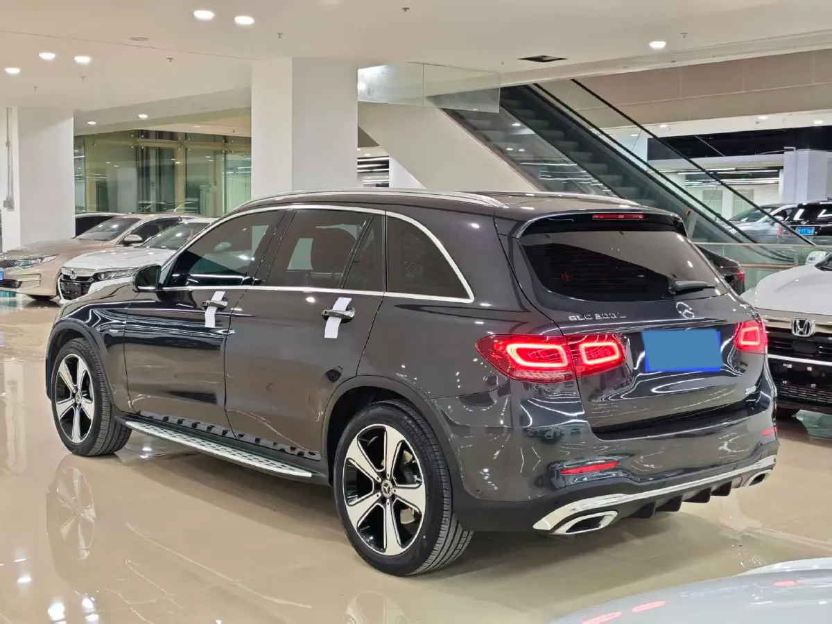 2022 Mercedes-Benz GLC Class 2.0T 258HP L4 9AT,autocango,china used car exporter,china ev exporter,chinese used car exporter,chinese used ev exporter