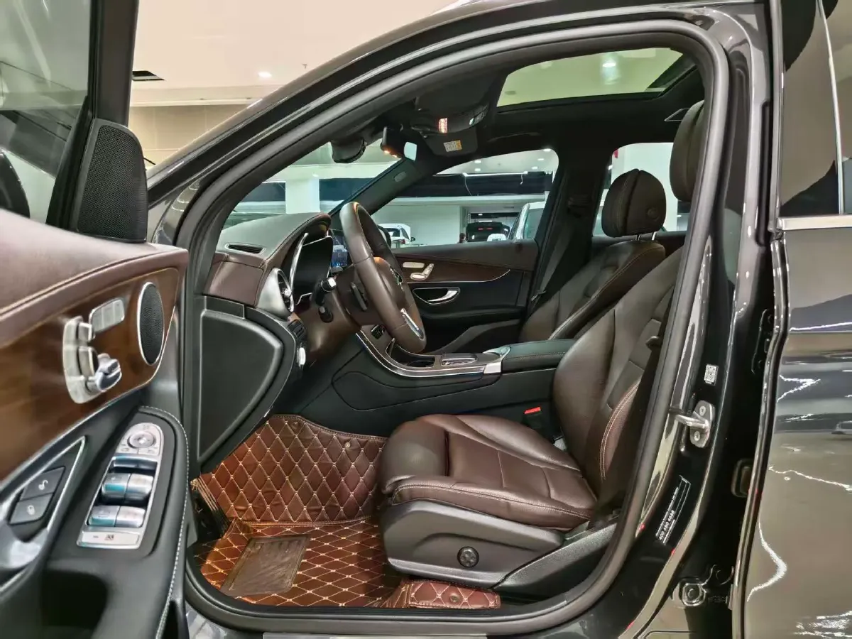 2022 Mercedes-Benz GLC Class 2.0T 258HP L4 9AT,autocango,china used car exporter,china ev exporter,chinese used car exporter,chinese used ev exporter