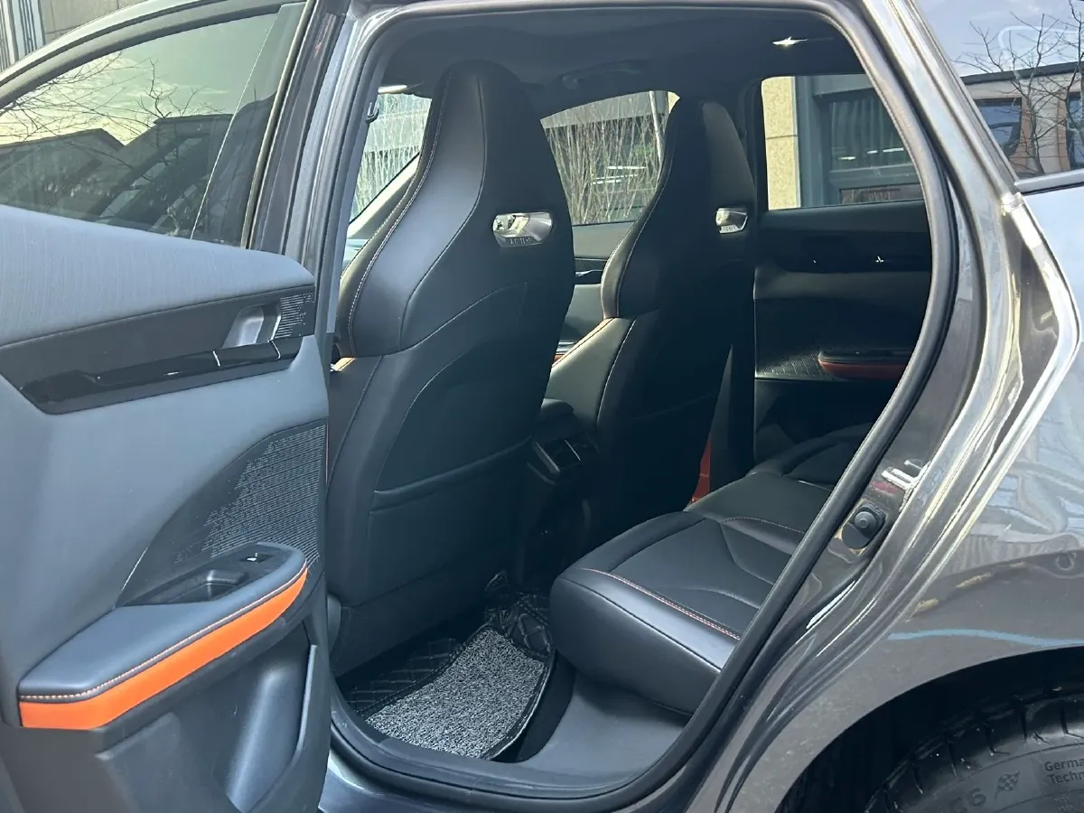 2023 ChangAn UNI-V 1.5T 188HP L4 7DCT,autocango,china used car exporter,china ev exporter,chinese used car exporter,chinese used ev exporter