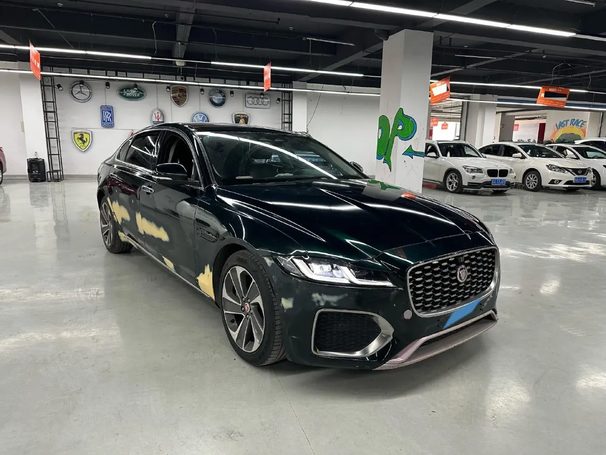 2022 Jaguar XFL 2.0T 200HP L4 8AT,autocango,china used car exporter,china ev exporter,chinese used car exporter,chinese used ev exporter