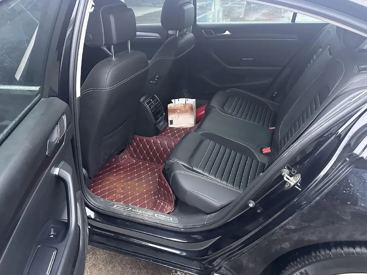 2020 Volkswagen Magotan 2.0T 186HP L4 7DCT,autocango,china used car exporter,china ev exporter,chinese used car exporter,chinese used ev exporter