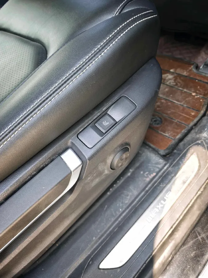 2017 MAXUS D90 2.0T 224HP L4 6AT,autocango,china used car exporter,china ev exporter,chinese used car exporter,chinese used ev exporter