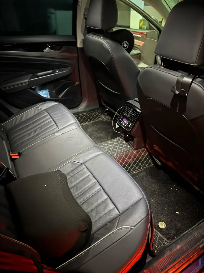 2023 Volkswagen Passat 2.0T 186HP L4 7DCT,autocango,china used car exporter,china ev exporter,chinese used car exporter,chinese used ev exporter