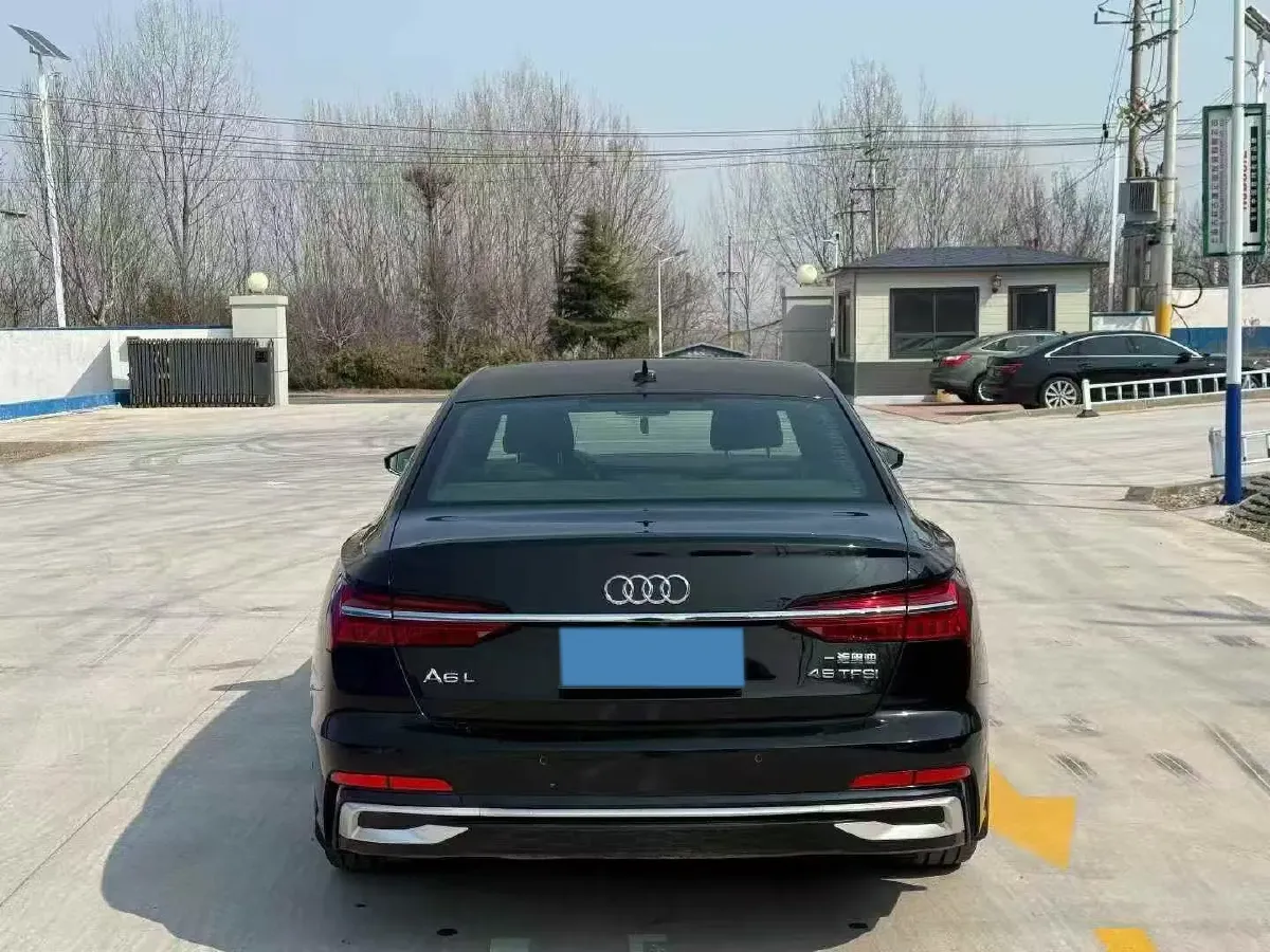 2021 Audi A6L 2.0T 224HP L4 7DCT,autocango,china used car exporter,china ev exporter,chinese used car exporter,chinese used ev exporter