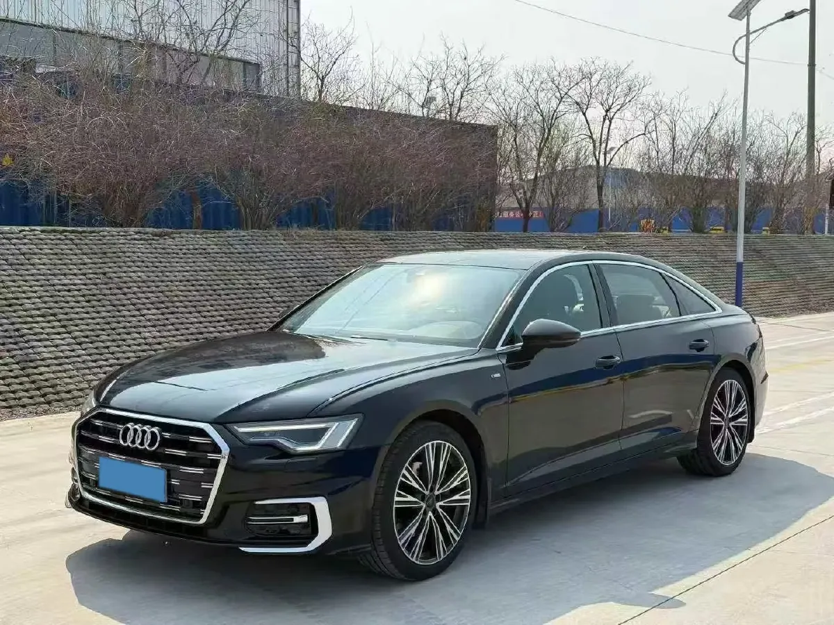 2021 Audi A6L 2.0T 224HP L4 7DCT,autocango,china used car exporter,china ev exporter,chinese used car exporter,chinese used ev exporter