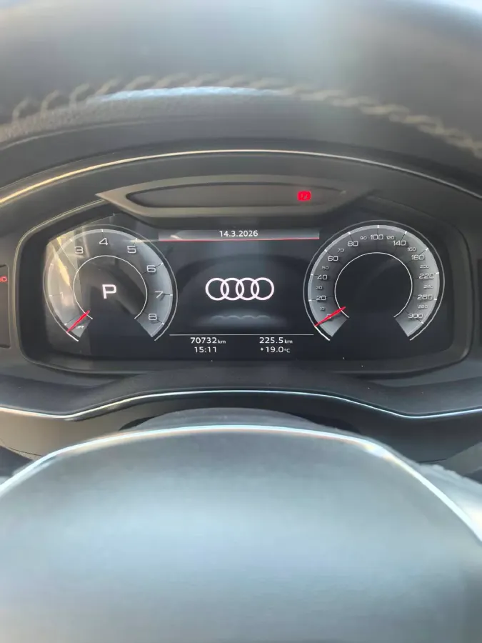 2021 Audi A6L 2.0T 224HP L4 7DCT,autocango,china used car exporter,china ev exporter,chinese used car exporter,chinese used ev exporter