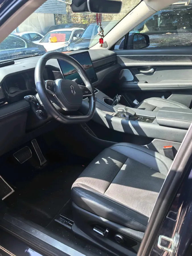 2022 AITO AITO M5 Range Extended 125HP REEV 40KWH,autocango,china used car exporter,china ev exporter,chinese used car exporter,chinese used ev exporter