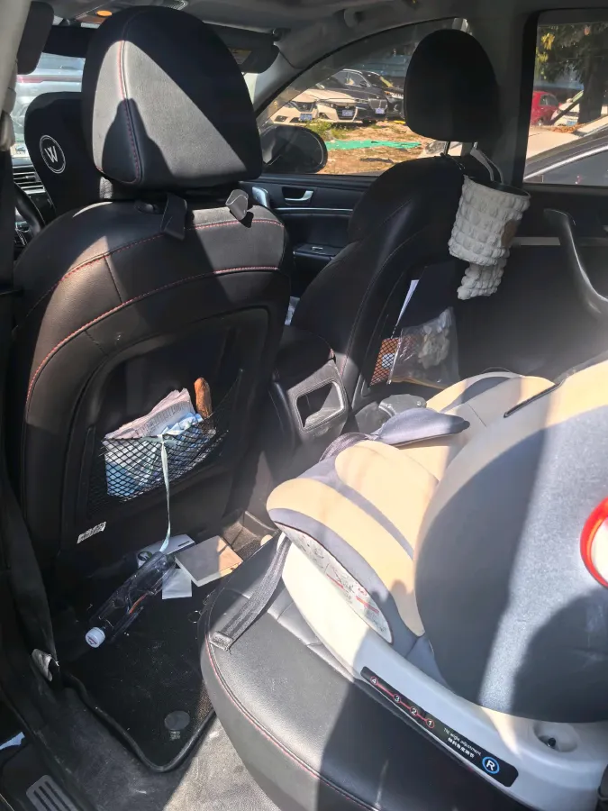 2022 AITO AITO M5 Range Extended 125HP REEV 40KWH,autocango,china used car exporter,china ev exporter,chinese used car exporter,chinese used ev exporter