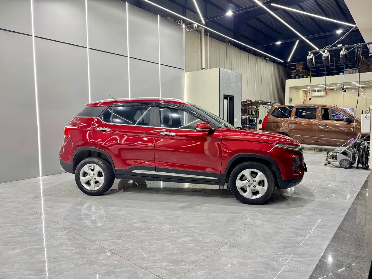 2017 BaoJun 310W 1.5L 105HP L4 6MT,autocango,china used car exporter,china ev exporter,chinese used car exporter,chinese used ev exporter