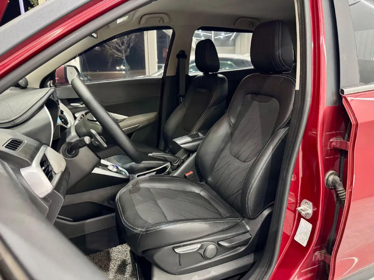 2017 BaoJun 310W 1.5L 105HP L4 6MT,autocango,china used car exporter,china ev exporter,chinese used car exporter,chinese used ev exporter