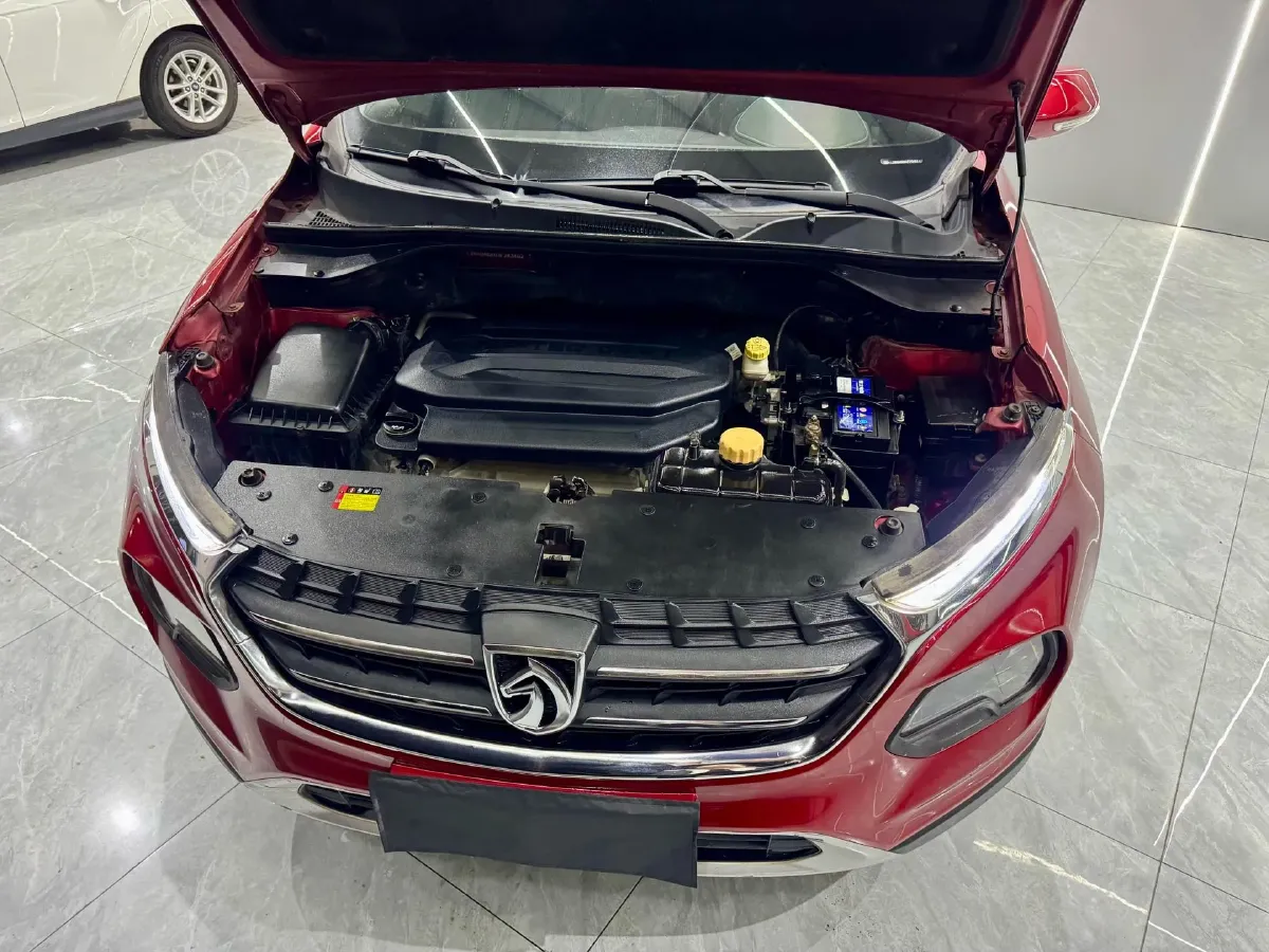 2017 BaoJun 310W 1.5L 105HP L4 6MT,autocango,china used car exporter,china ev exporter,chinese used car exporter,chinese used ev exporter